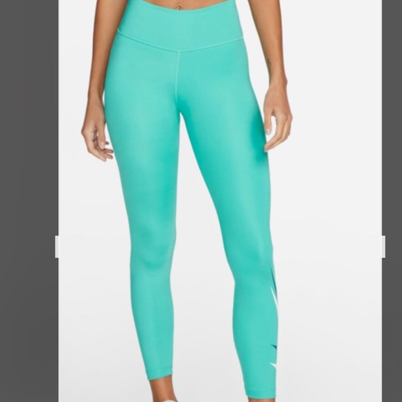 Nike Pants - Nike One Dry-Fit Technology. 7/8 Length.